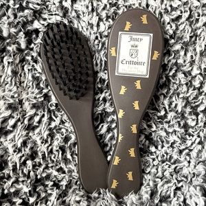 🐾Juicy “Crittoure” Couture dog brush🖤🐾